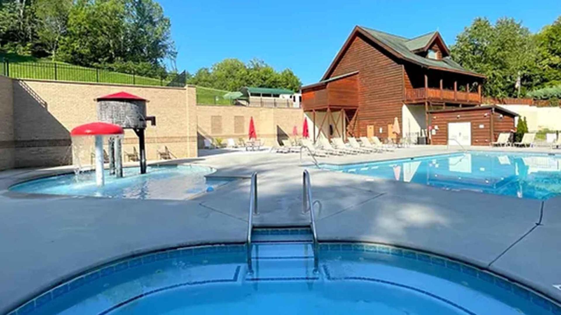 Вилла New Majestic 5 Star Amazing View, Pool, Hot Tub! Пиджен-Фордж Экстерьер фото